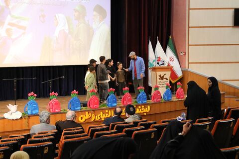 آیین تجلیل از فرزندان شهدای کودک و نوجوان در مازندران
