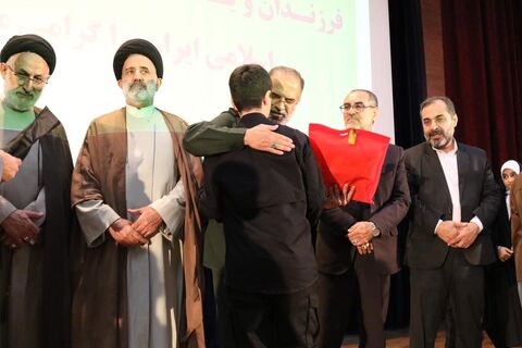 آیین تجلیل از فرزندان شهدای کودک و نوجوان در مازندران