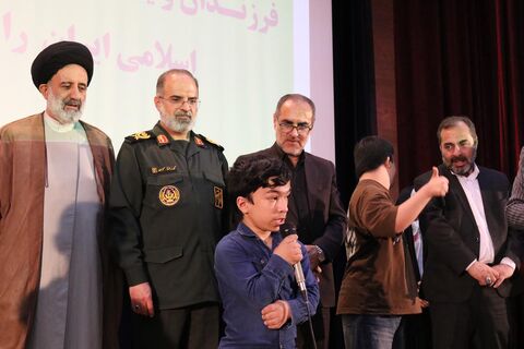 آیین تجلیل از فرزندان شهدای کودک و نوجوان در مازندران