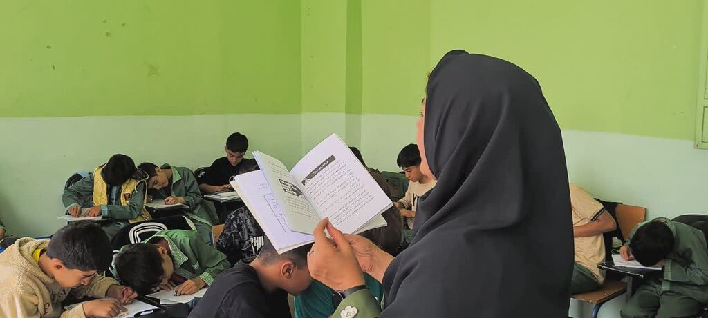 کودکان شاهین‌دژ؛ کاوشگران کوچک رازهای فضا و شهاب‌سنگ‌ها