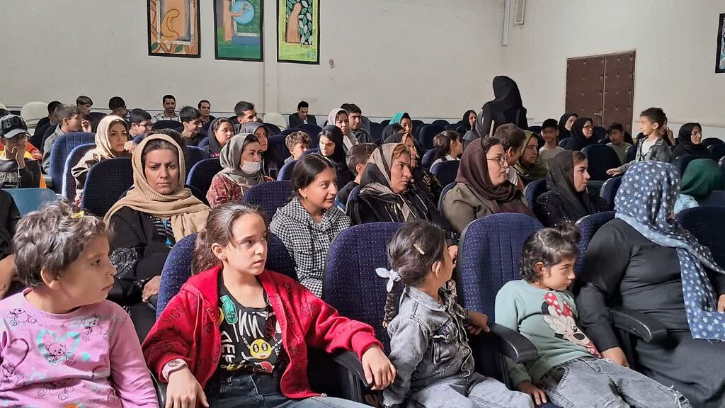 جشن هفته ملی کودک برای کودکان با نیازهای ویژه در کانون کنگاور