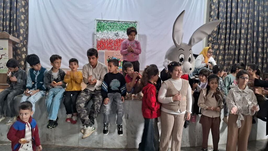 جشن هفته ملی کودک برای کودکان با نیازهای ویژه در کانون کنگاور