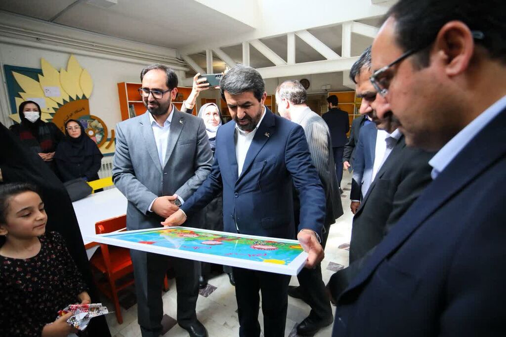 شگفتانه کانون پرورش فکری همدان برای استاندار؛ بازگشت به خاطرات شیرین کودکی