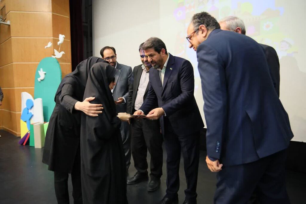 قول استاندار همدان؛از احداث پردیس تخصصی کودک تا تماشاخانه سیار برای کانون