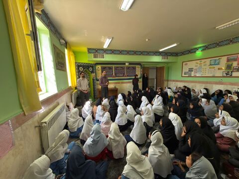 مدرسه شقایق گل محمدی