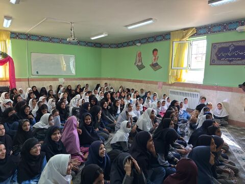 مدرسه شقایق گل محمدی
