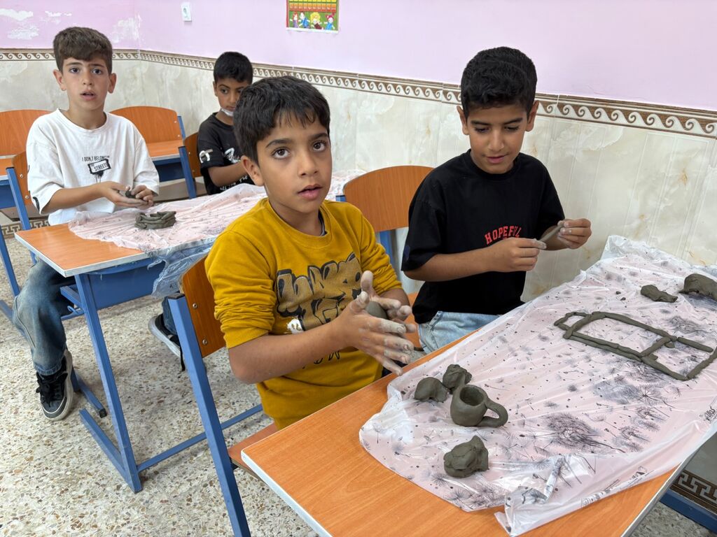پیک امید کانون، لبخند و فرصت یادگیری را به روستای پجیم پاسند بهشهر  برد