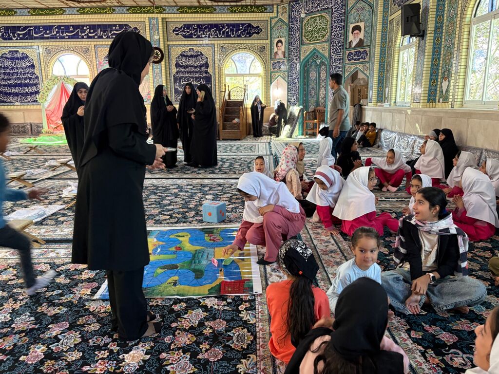 پیک امید کانون، لبخند و فرصت یادگیری را به روستای پجیم پاسند بهشهر برد