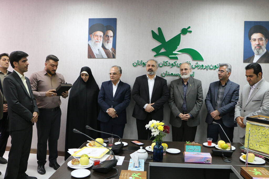 آیین تکریم و معارفه مدیرکل کانون استان سمنان برگزار شد