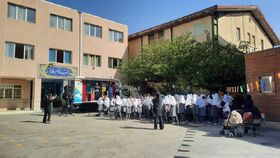 استقبال پرشور دانش‌آموزان مهرآبادی از تماشاخانه سیار استان تهران
