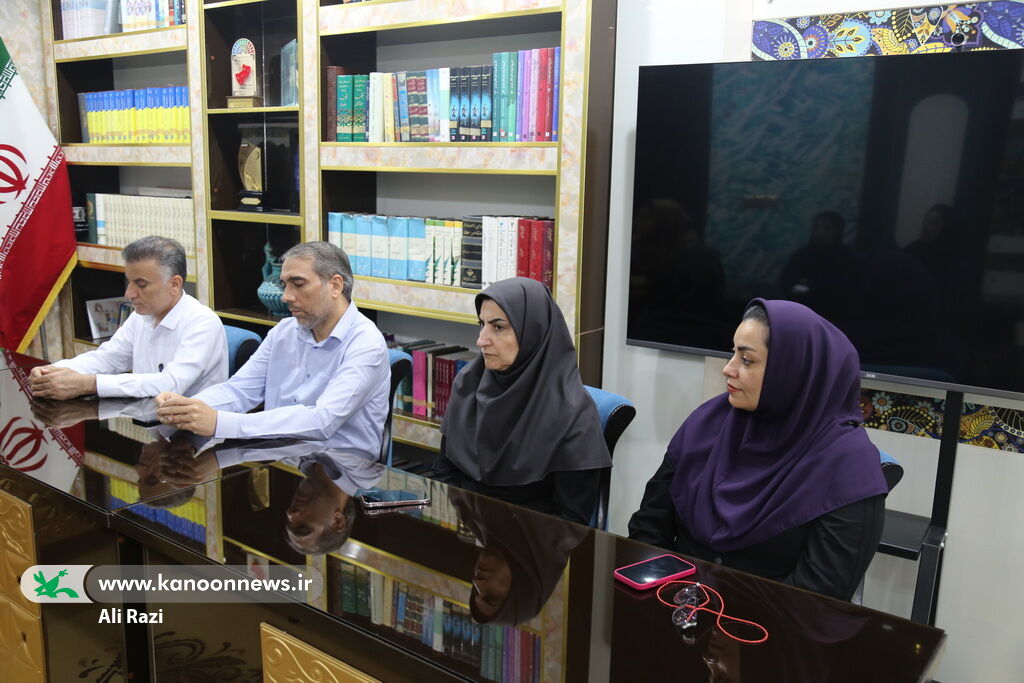 مدیرکل کانون استان بوشهر از تیم اجرایی هفته ملی کودک تقدیر کرد