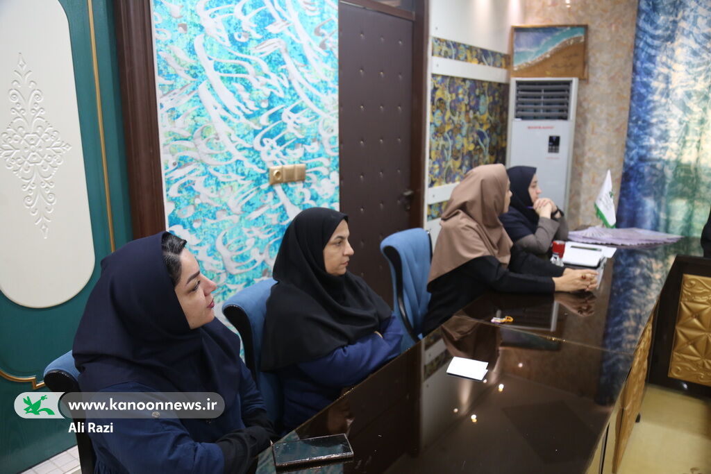 مدیرکل کانون استان بوشهر از تیم اجرایی هفته ملی کودک تقدیر کرد