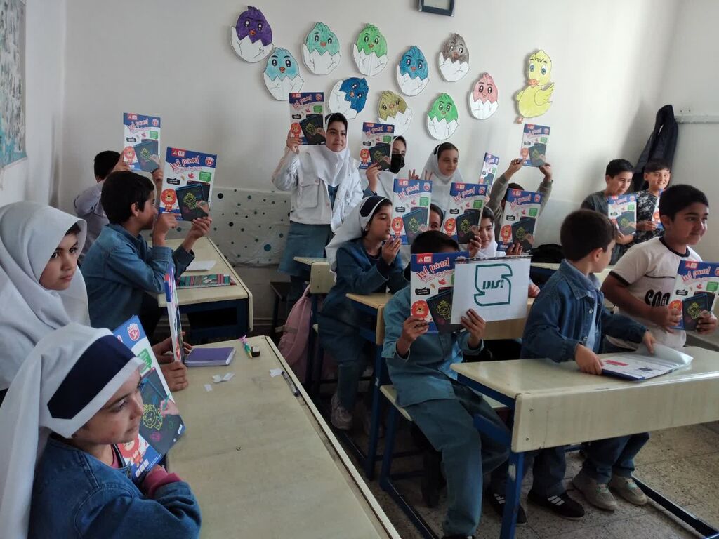 ویژهبرنامهای ترویج فرهنگ کیفیت با مشارکت کتابخانه سیار روستایی کانون زنجان