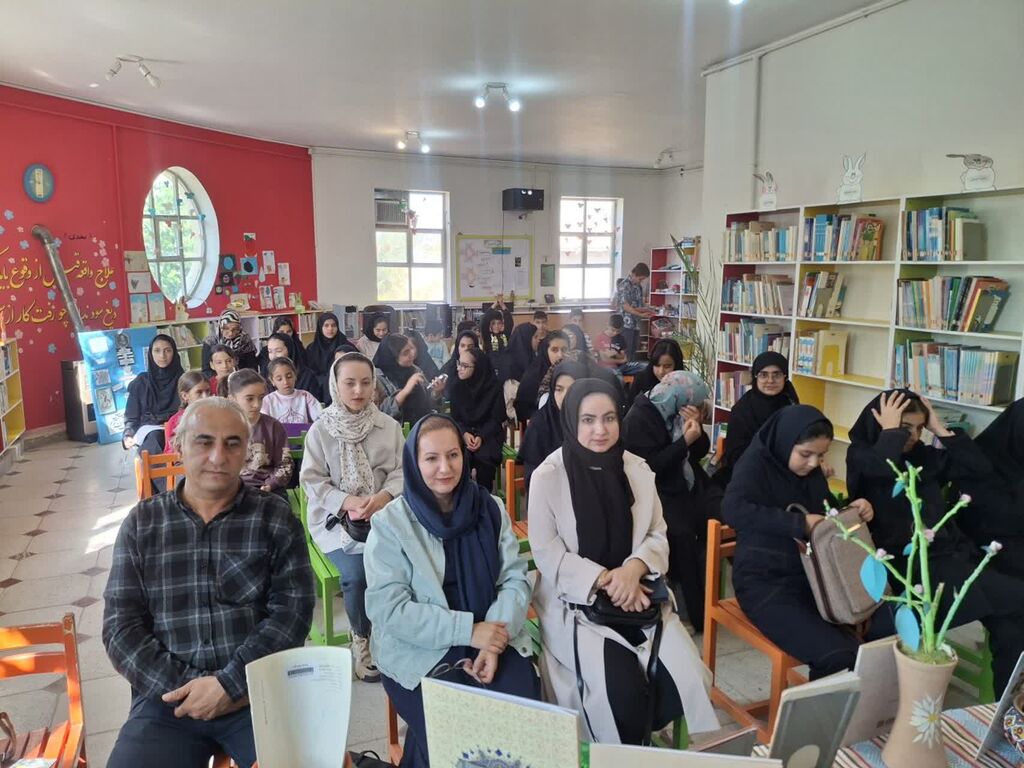 برگزاری نشست ادبی «دیدار دوست؛ پنجرهای باز به گفتوگو با شاعر» در صالحآباد