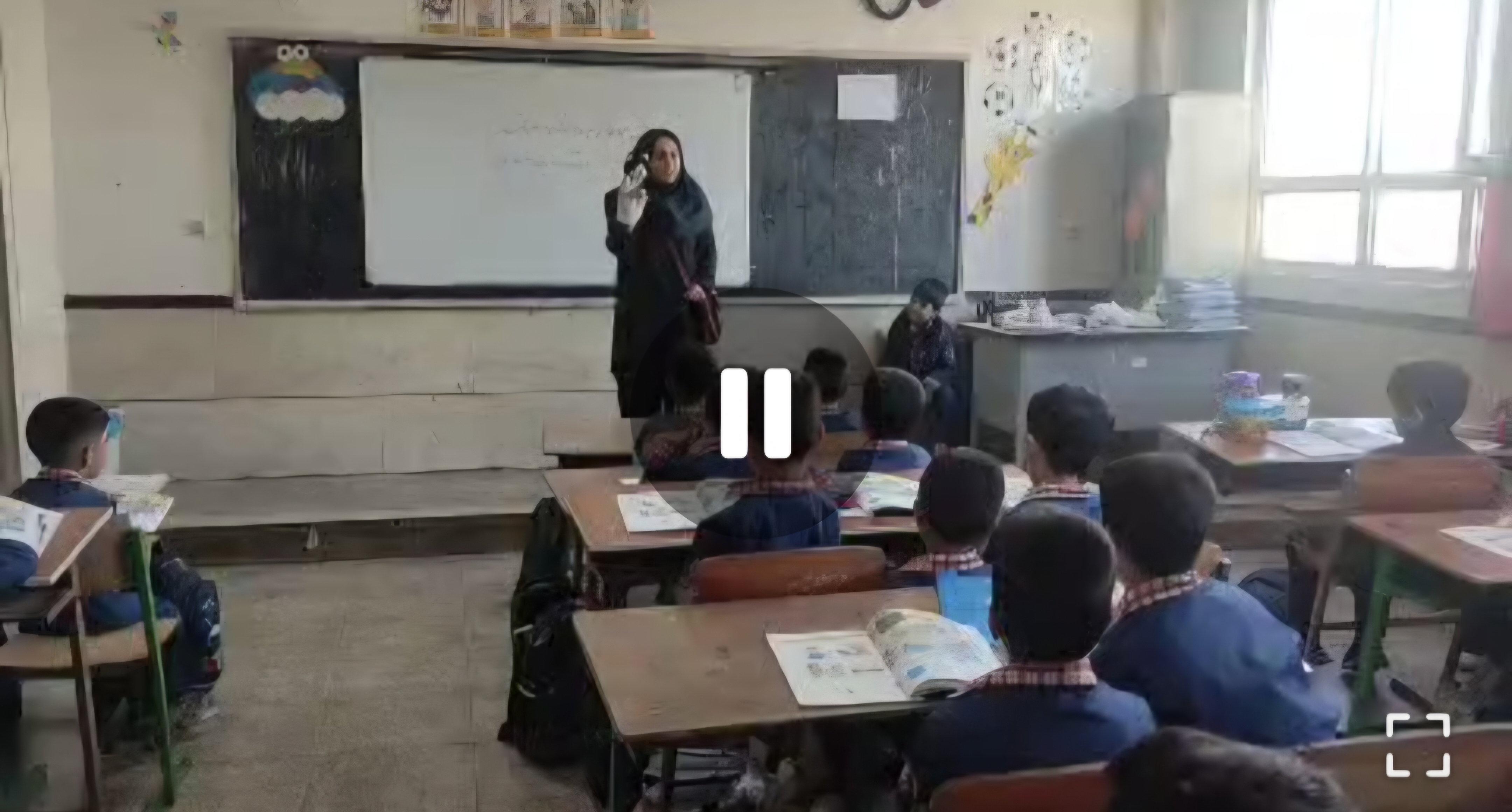 برگزاری ویژهبرنامه «لبخند کودکان، الفبای وطن» در مرکز۱۰
