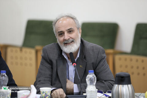 محمدرضا کریمی صارمی معاون تولید کانون  در  هفتمین نشست مدیران ارشد کانون