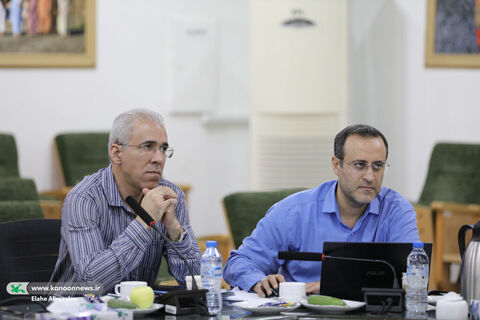 مهرداد قیصر مدیرکل فناوری  و سجاد سیاح  مشاور مدیرعامل در هفتمین نشست مدیران ارشد کانون
