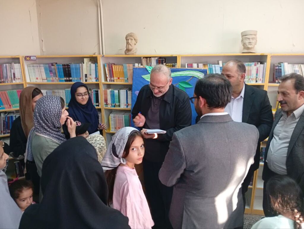 از دانشگاه فرهنگیان تا شهر سامن؛ سفر ادبی افشین علا به همدان