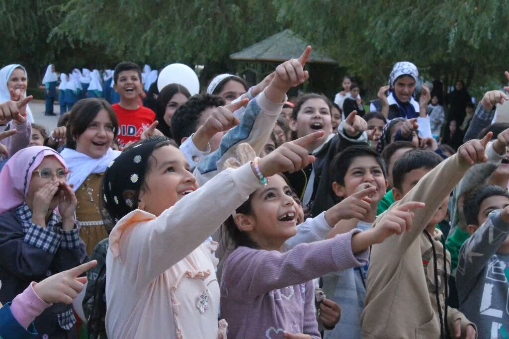 برگزاری جشن بزرگ ستارهها به همت کانون درگزین