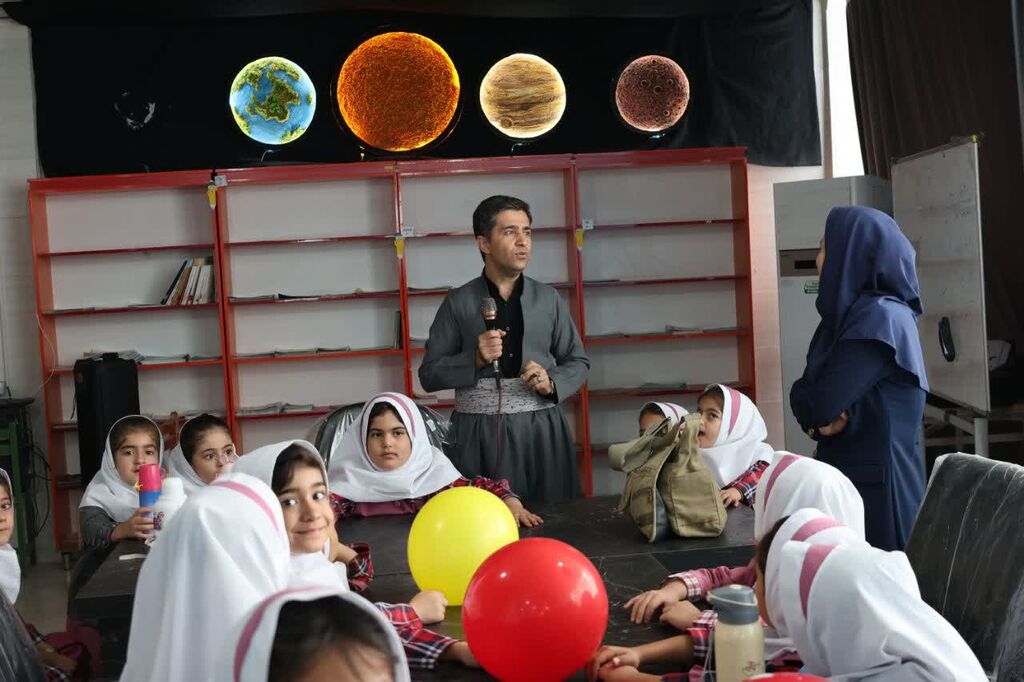 نوآموزان ثلاث باباجانی آغاز مسیر دانش را جشن گرفتند
