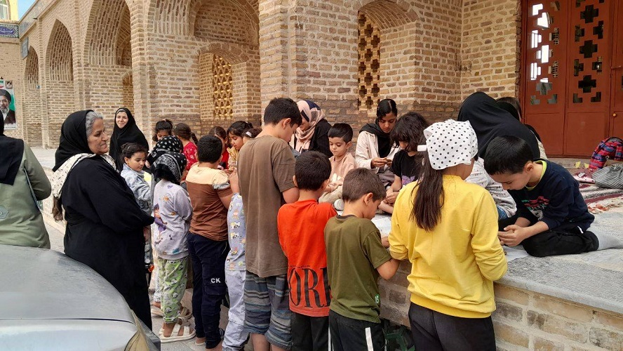 از قصه تا سفالگری؛ لبخند کودکان محمدیه در مسیر تحقق عدالت فرهنگی