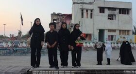 مربی و اعضای کانون کرمانشاه برای خانواده شهدای میناب تئاتر عروسکی اجرا کردند