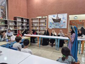 آیین حافظ‌خوانی نسل نو با حضور خانواده‌ها در مرکزپارک گلها بندرعباس