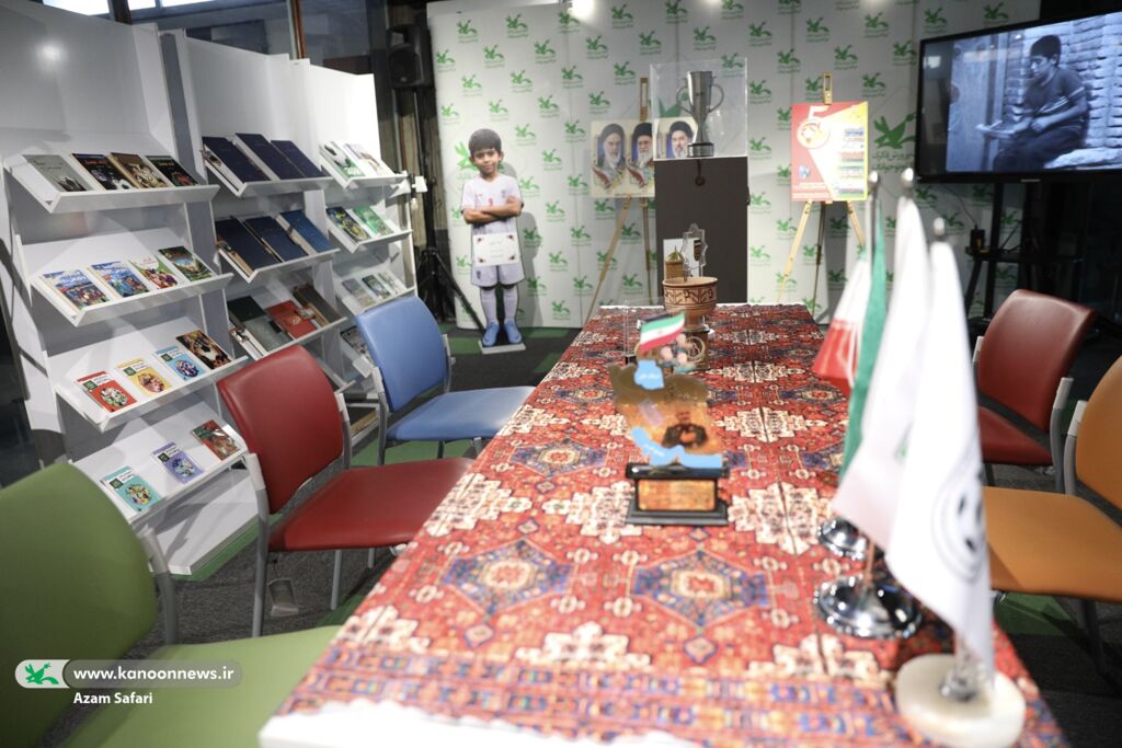 نمایشگاه «فوتبال در ادبیات کودک و نوجوان» در کتابخانه مرجع کانون گشایش یافت