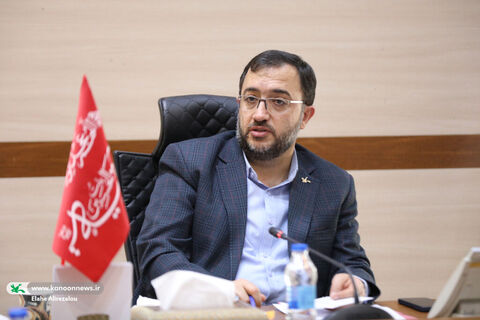 حامد علامتی، مدیرعامل کانون  در شصت و هفتمین نشست شورای نظارت بر اسباب بازی