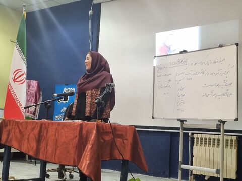 روایت تصویری برگزاری نشست اعضای انجمن‌های ادبی شعر و داستان کانون قزوین با حضور مریم اسلامی