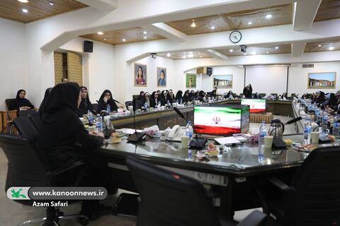 نشست دانش‌آموزان شاعر تهرانی
