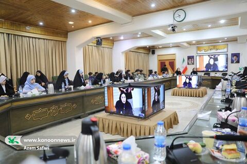 نشست دانش‌آموزان شاعر تهرانی