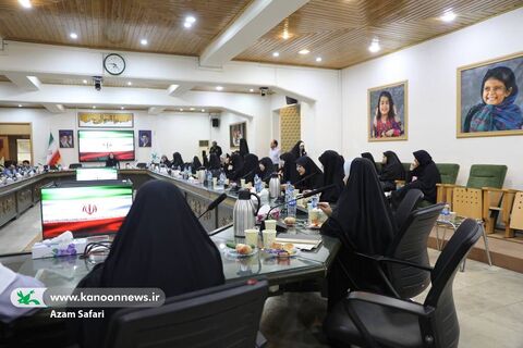 نشست دانش‌آموزان شاعر تهرانی