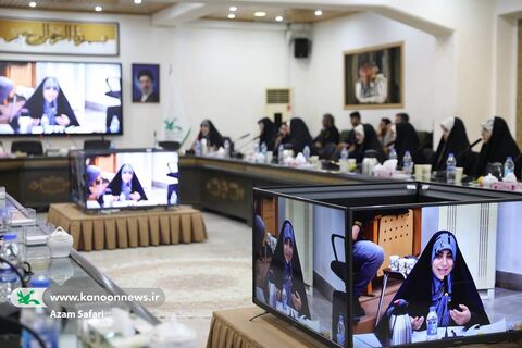 نشست دانش‌آموزان شاعر تهرانی