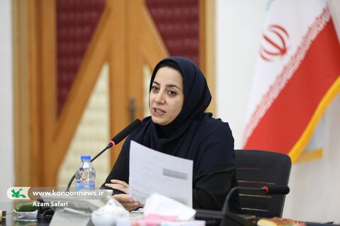 کبری بابایی در نشست دانش‌آموزان شاعر تهرانی