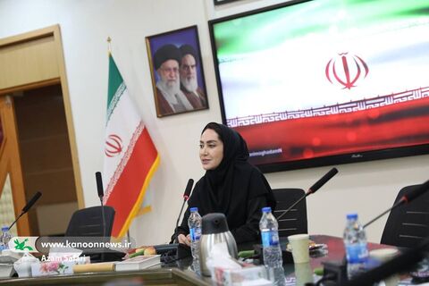 مریم علایی در نشست دانش‌آموزان شاعر تهرانی