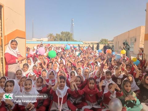 روزهای اول و دوم اجرای تماشاخانه سیار کانون پرورش فکری در جنوب سیستان و بلوچستان