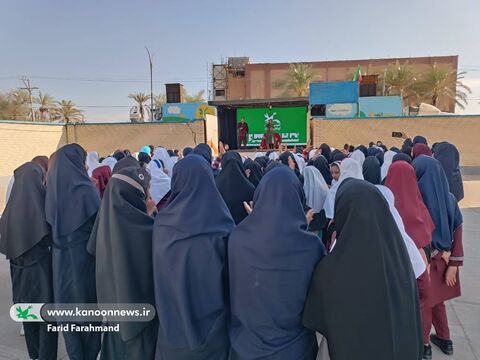 روزهای اول و دوم اجرای تماشاخانه سیار کانون پرورش فکری در جنوب سیستان و بلوچستان