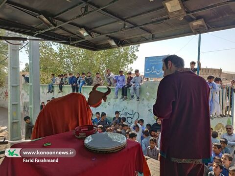 روزهای اول و دوم اجرای تماشاخانه سیار کانون پرورش فکری در جنوب سیستان و بلوچستان