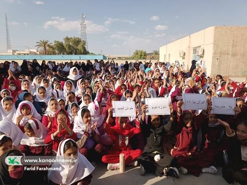 روزهای اول و دوم اجرای تماشاخانه سیار کانون پرورش فکری در جنوب سیستان و بلوچستان