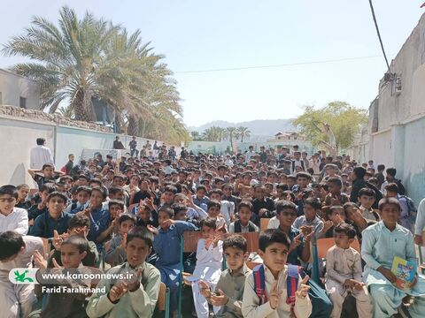 روزهای اول و دوم اجرای تماشاخانه سیار کانون پرورش فکری در جنوب سیستان و بلوچستان