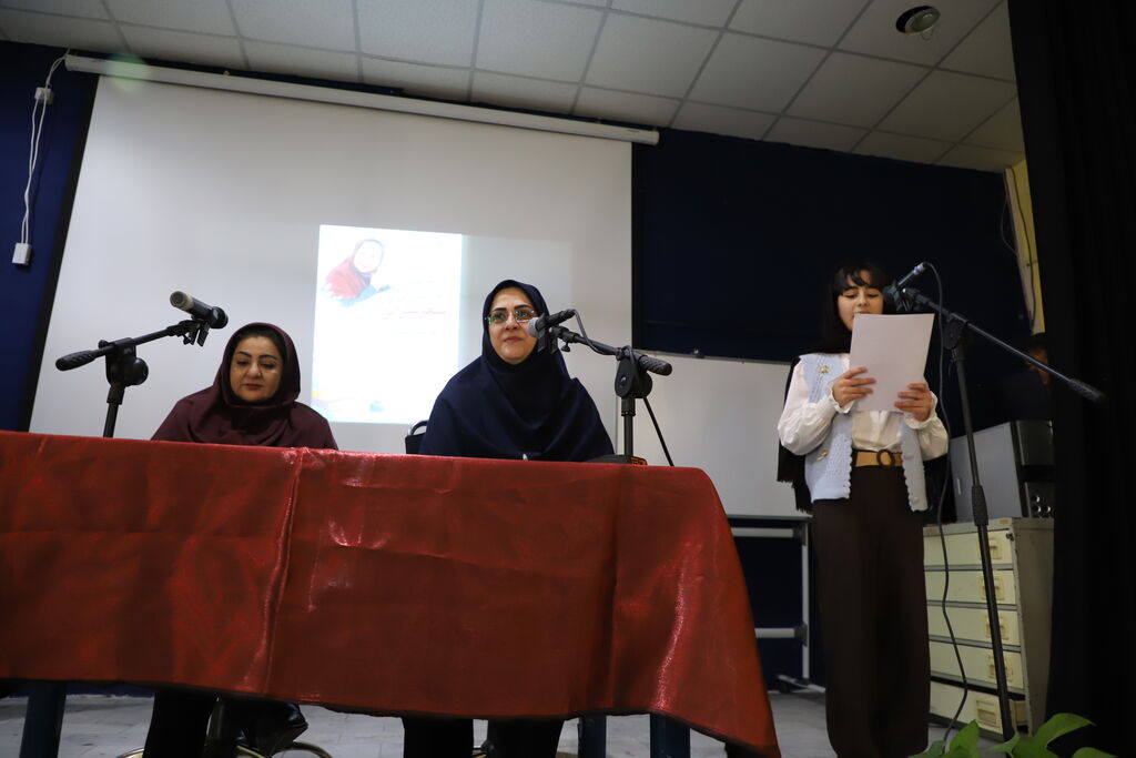 مریم اسلامی مهمان نشست استانی انجمنهای ادبی شعر و داستان کانون قزوین شد