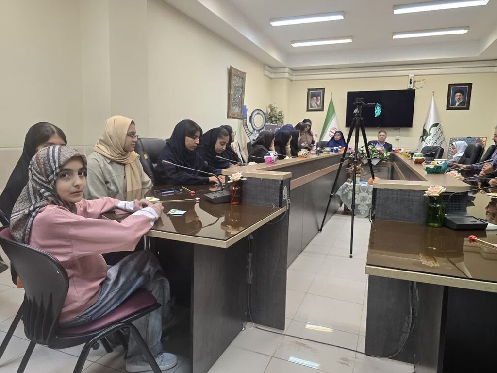 اعضای پویش بین‌المللی «در جست‌وجوی سیارک‌ها» تجلیل شدند
