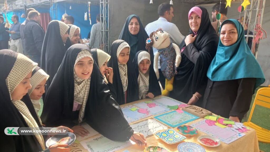 حضور پررنگ کانون پرورش فکری در جشنواره انگور شهرستان خنداب