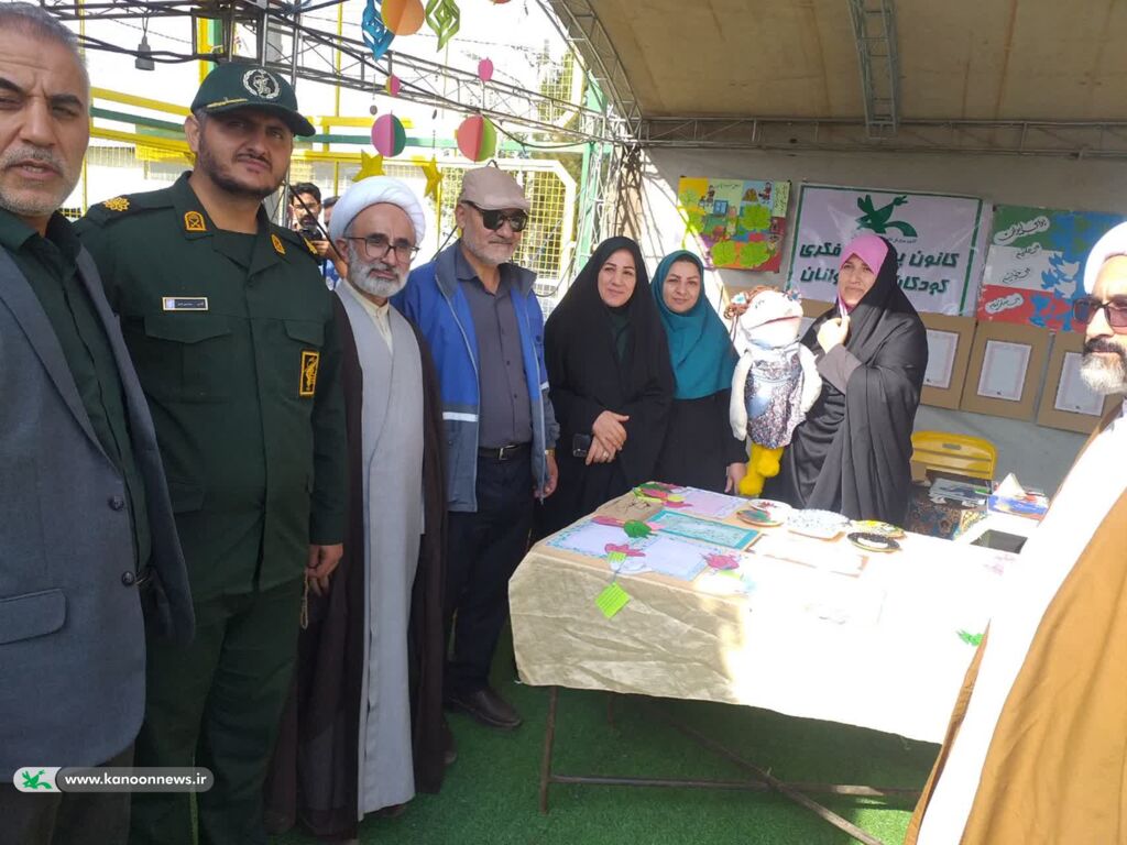 حضور پررنگ کانون پرورش فکری در جشنواره انگور شهرستان خنداب