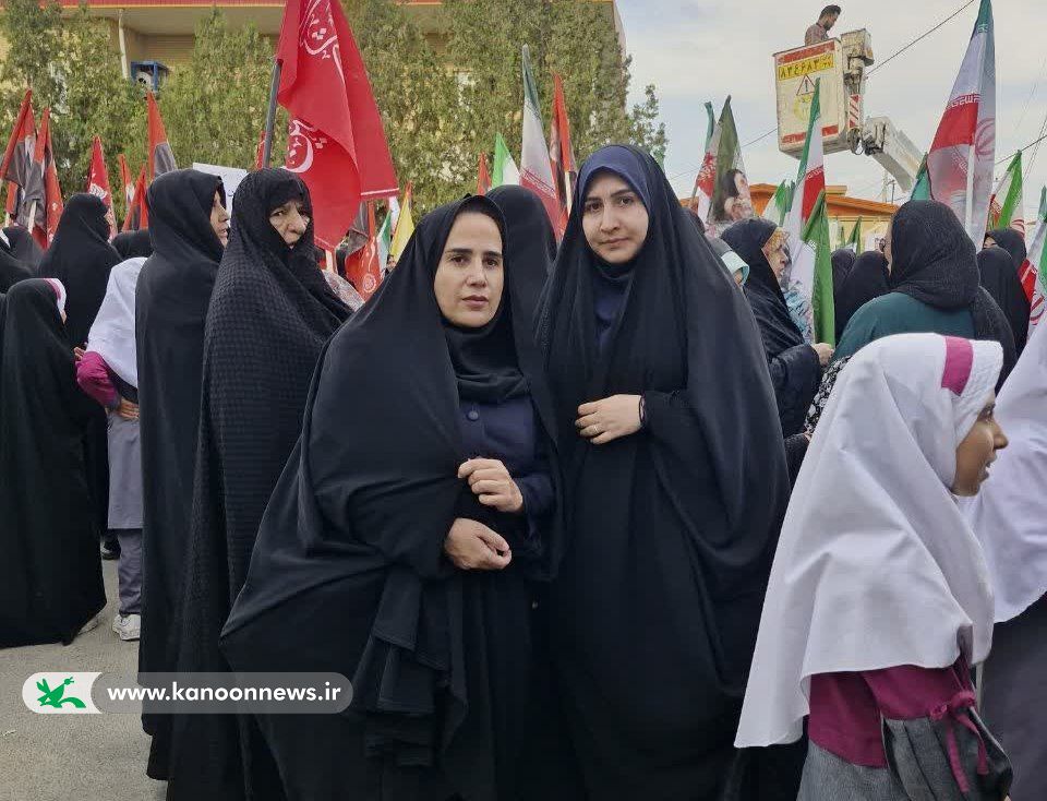 غرفه نقاشی کانون شهرستان فراهان با حضور مربیان مراکز برپا شد