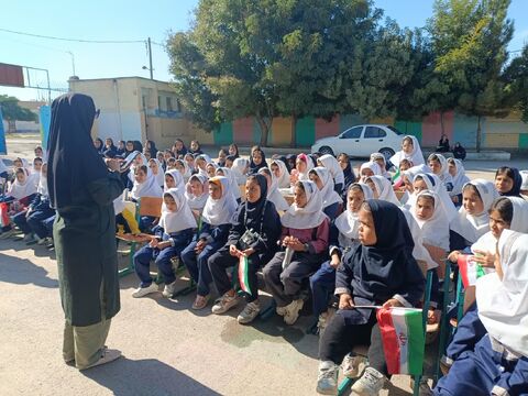 گزارش تصویری تجهیز کتابخانه مدرسه‌ای درحاشیه شهر قوچان همزمان با هفته ملی کودک