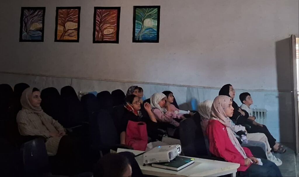 کارگاه قصه‌گویی برای اعضای کودک و نوجوان کانون کنگاور برگزار شد