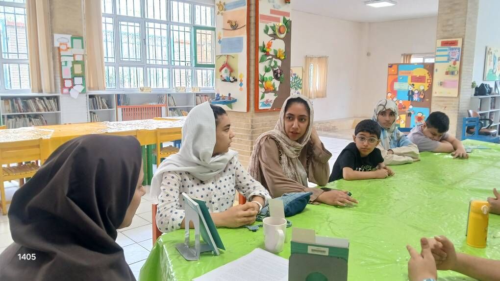 برگزاری نشست نقد و بررسی کتاب «باغ کیانوش» در مرکز ۳۸