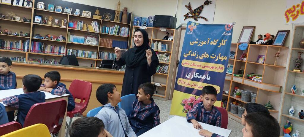 آموزش مهارتهای فردی و اجتماعی در آستانه آغاز طرح «کانونمدرسه» میامی